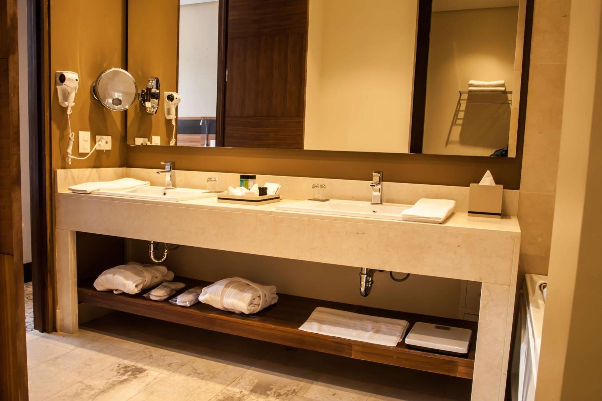 Hotel Doubletree By Hilton Parque 93
