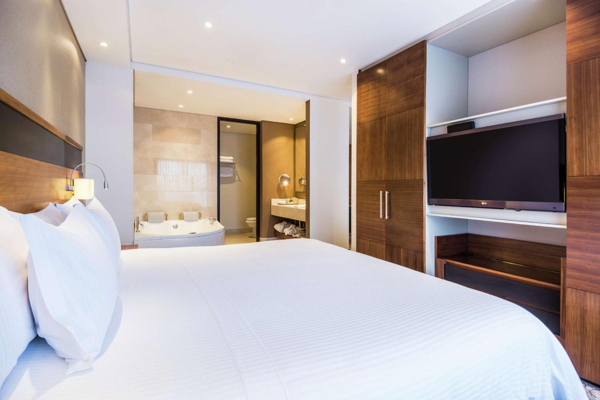 Doubletree By Hilton Parque 93 5*
