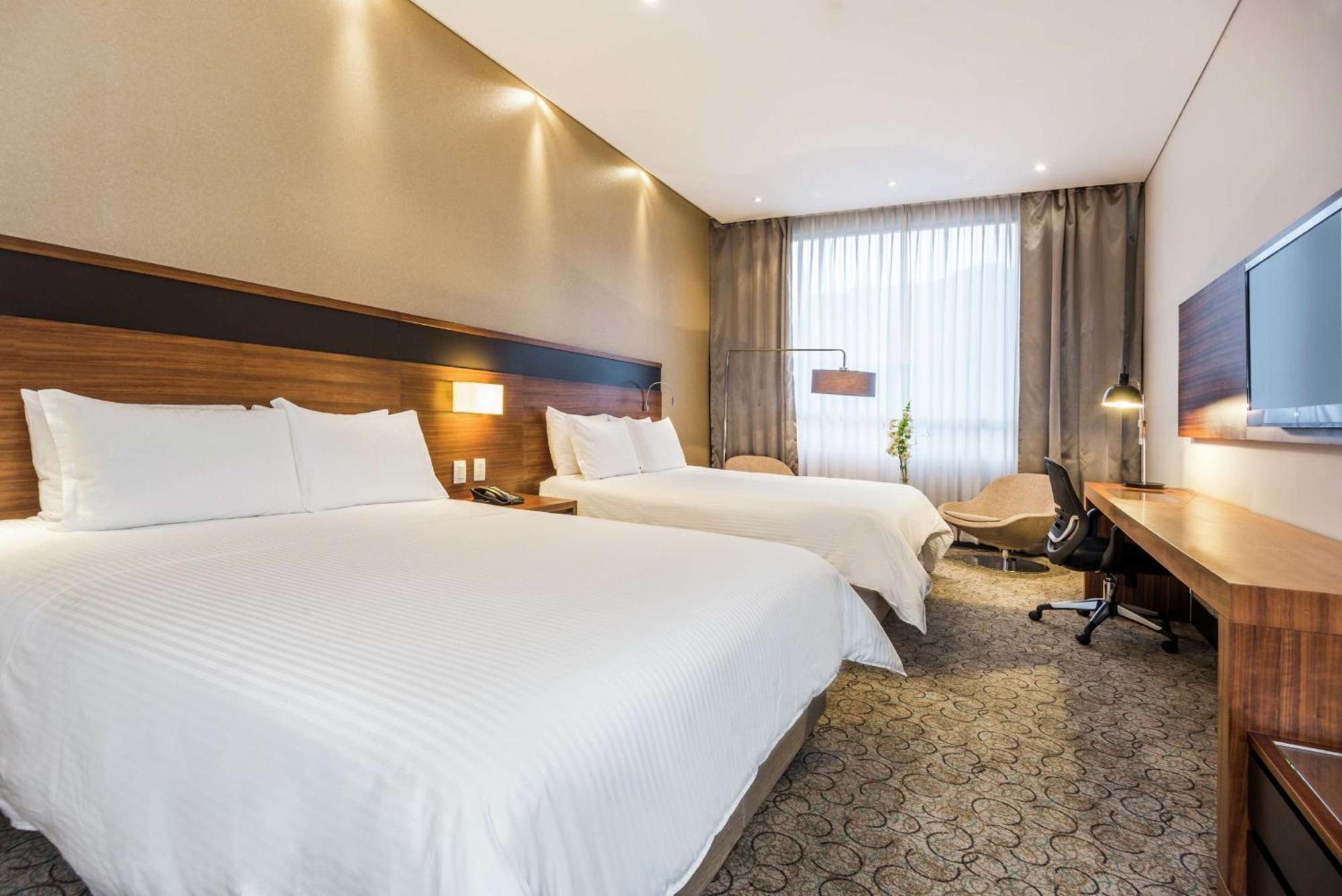 Doubletree By Hilton Parque 93 Bogota