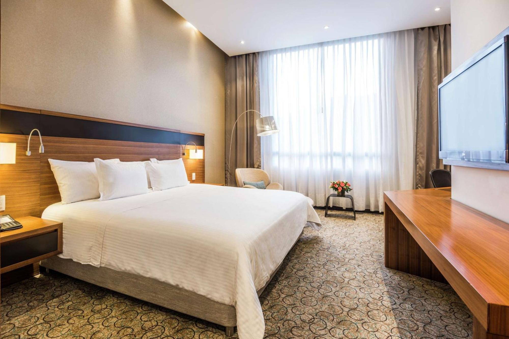 Doubletree By Hilton Parque 93