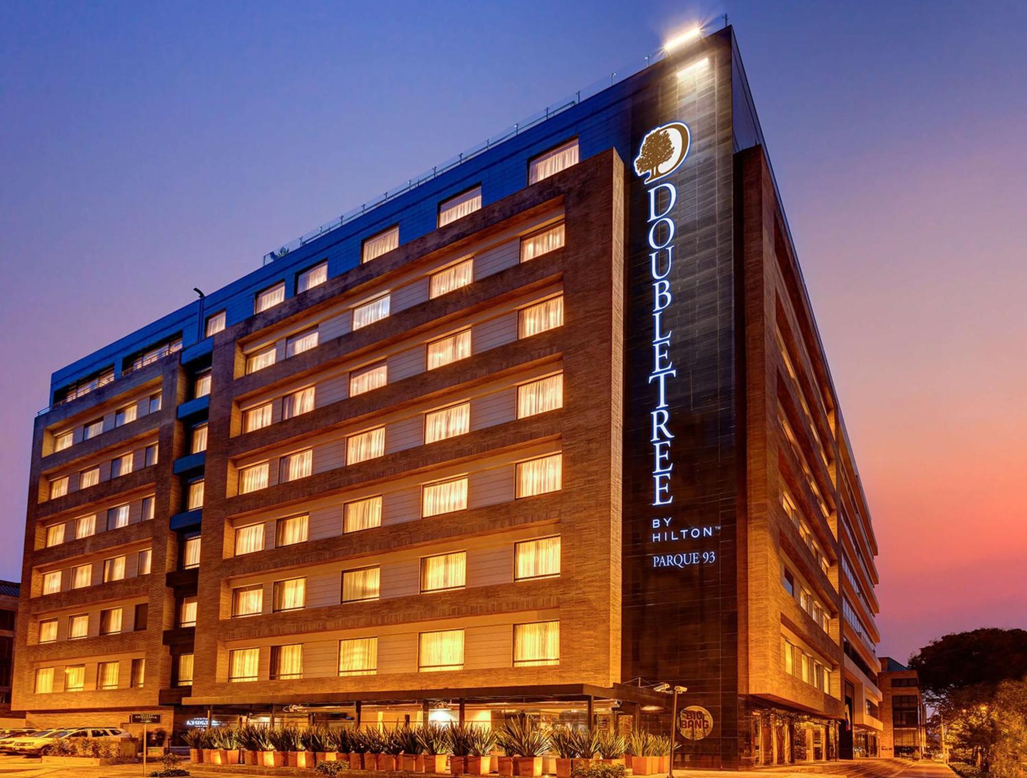 Doubletree By Hilton Parque 93 Hotel