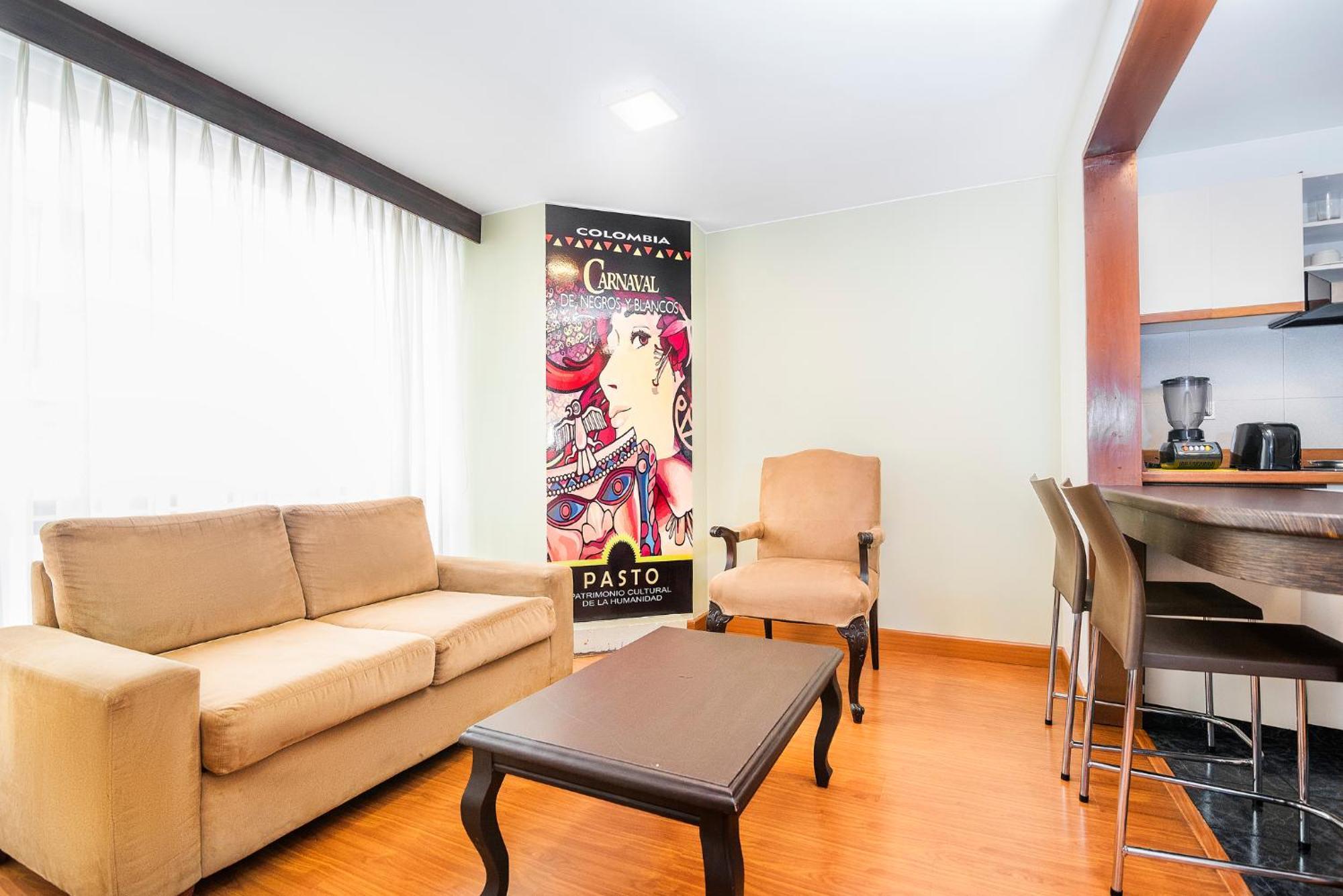 Lloyds Apartasuites Parque 93 Aparthotel 4*