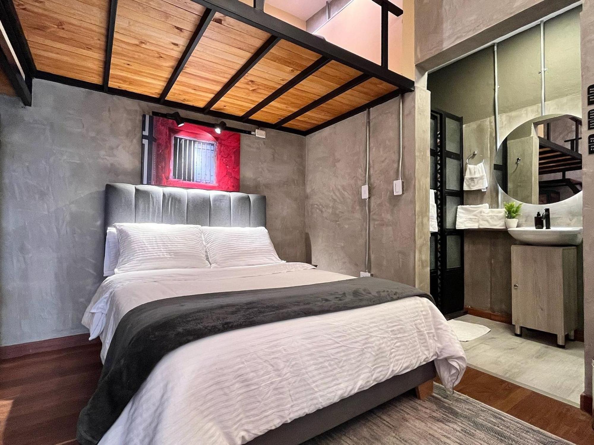 211 Aparta Studio Boutique En Mansion Siglo Xix Bogota