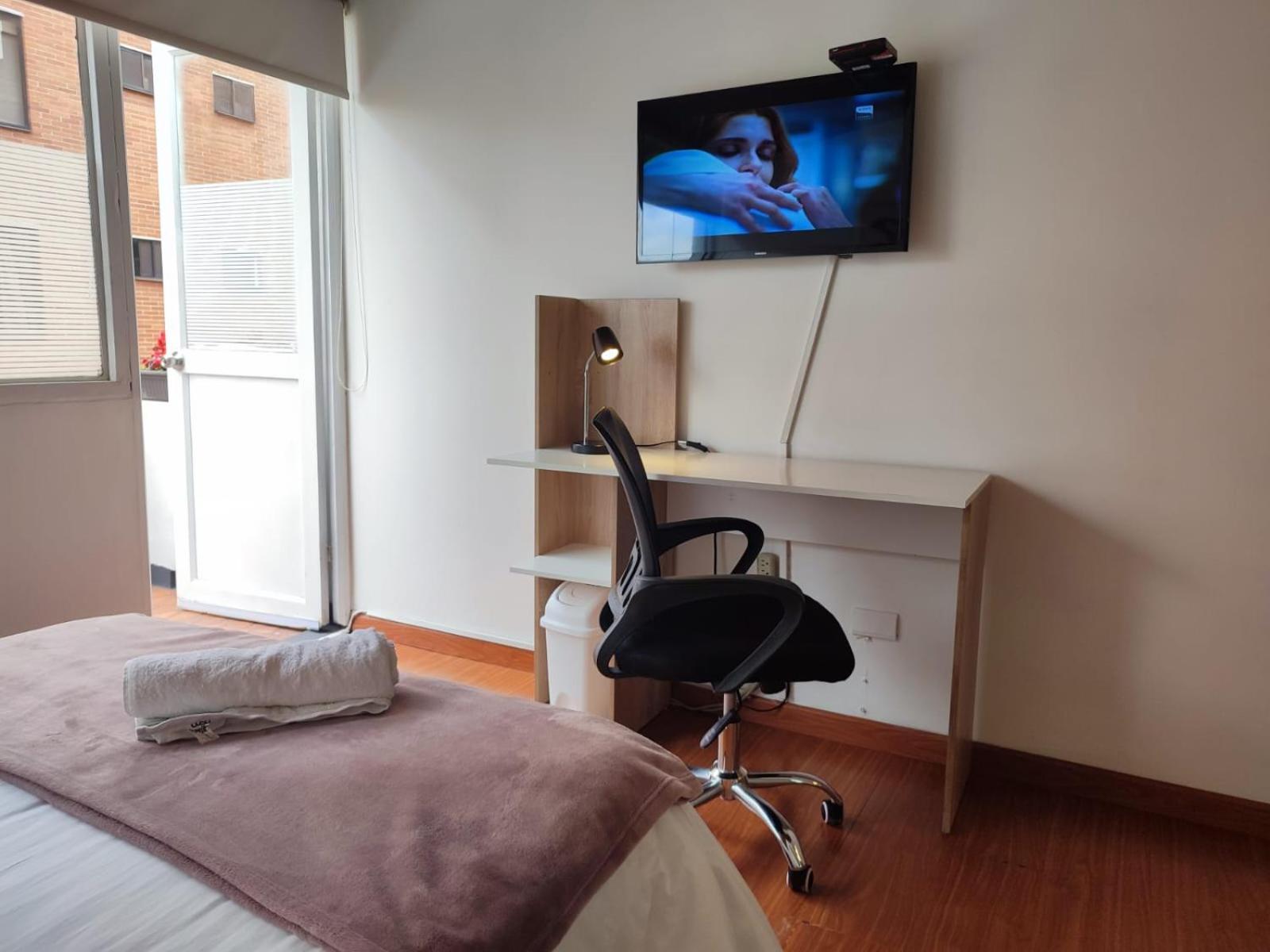 2 Bano Y Balcon Privado Unicentro Bogota