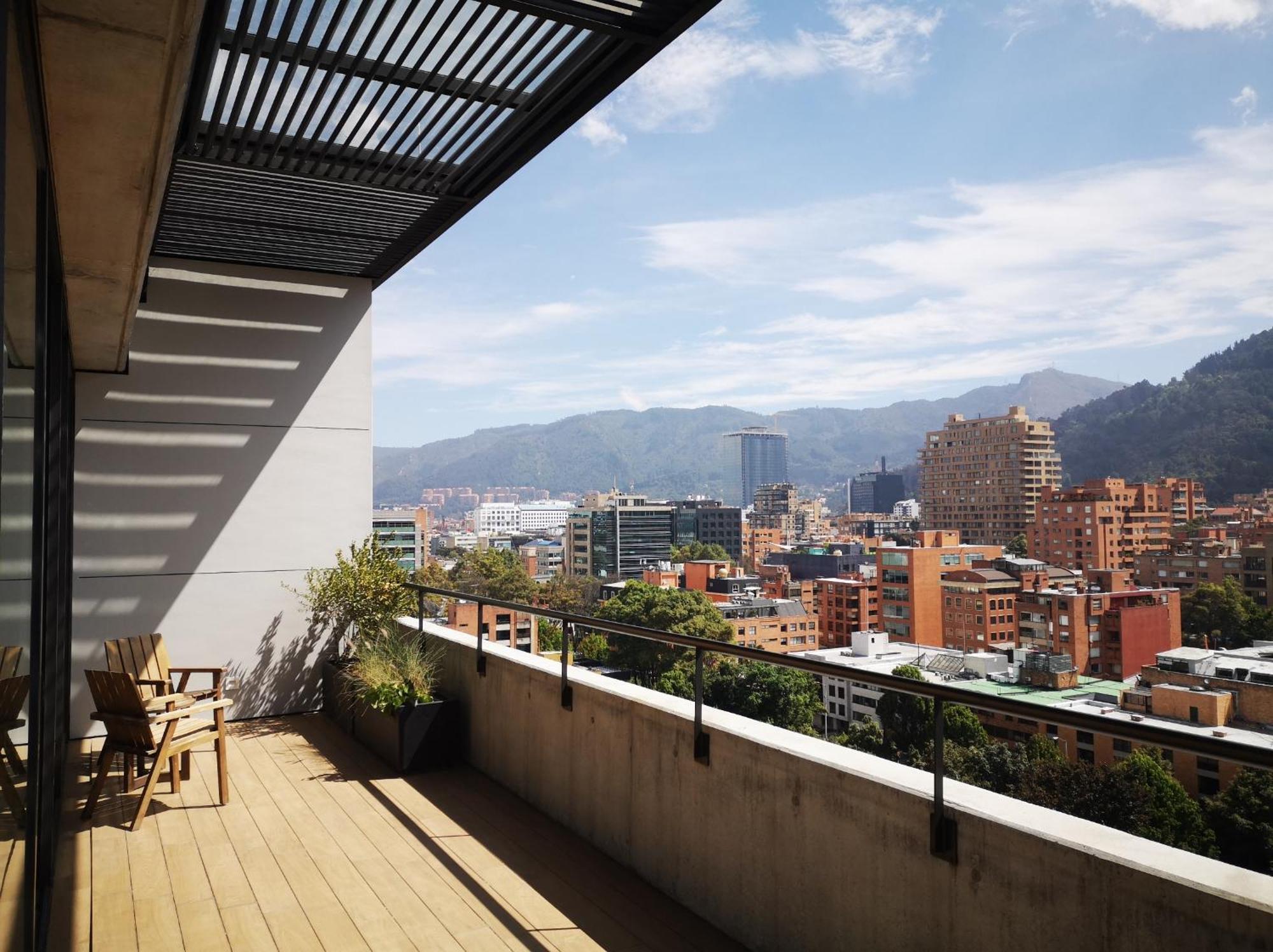 Aparthotel Salvio Parque 93 Bogota, Curio Collection By Hilton Bogota