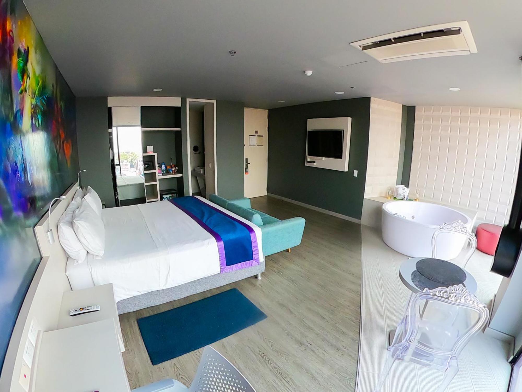 Black Tower Premium Bogota