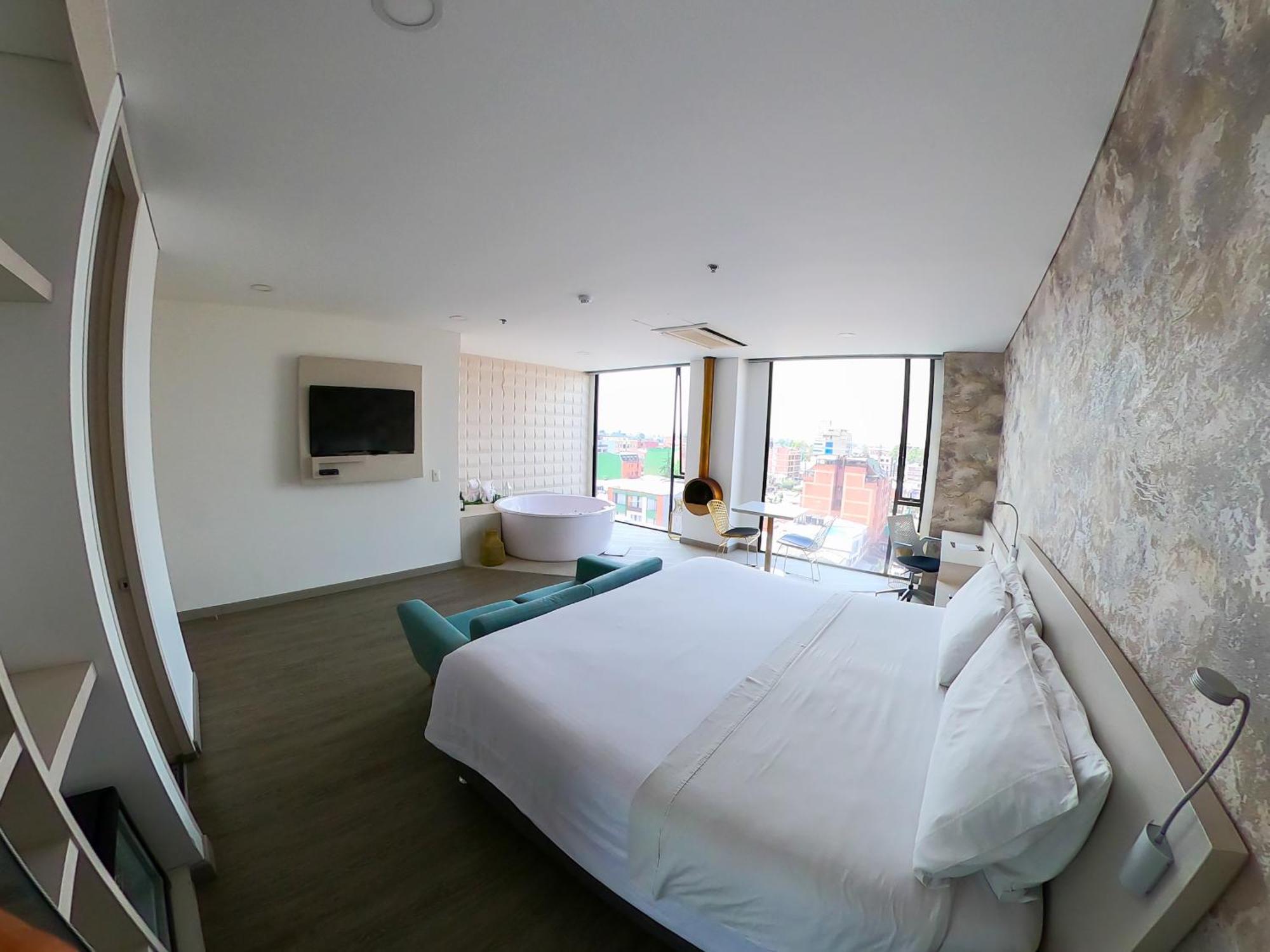 Black Tower Premium 4*