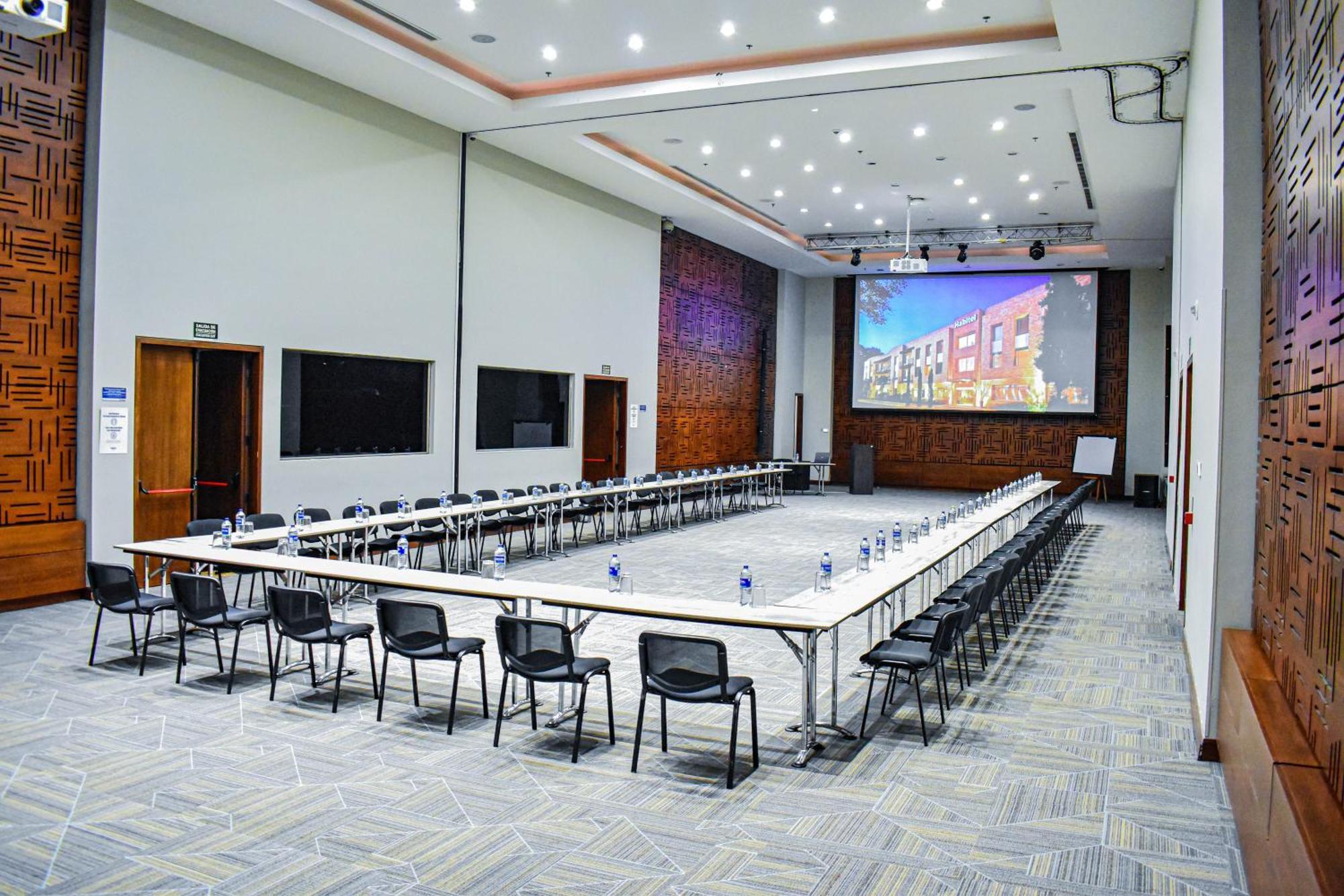 Habitel Select Hotel 3*
