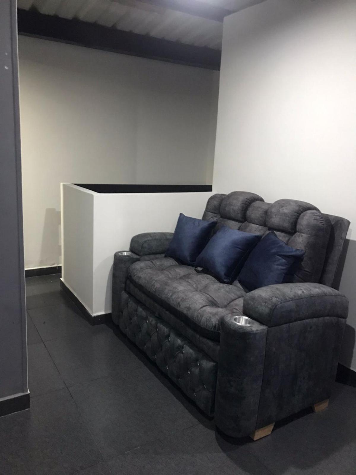 Pequeno Acojedor, Confortable Con Bano Independiente Homestay