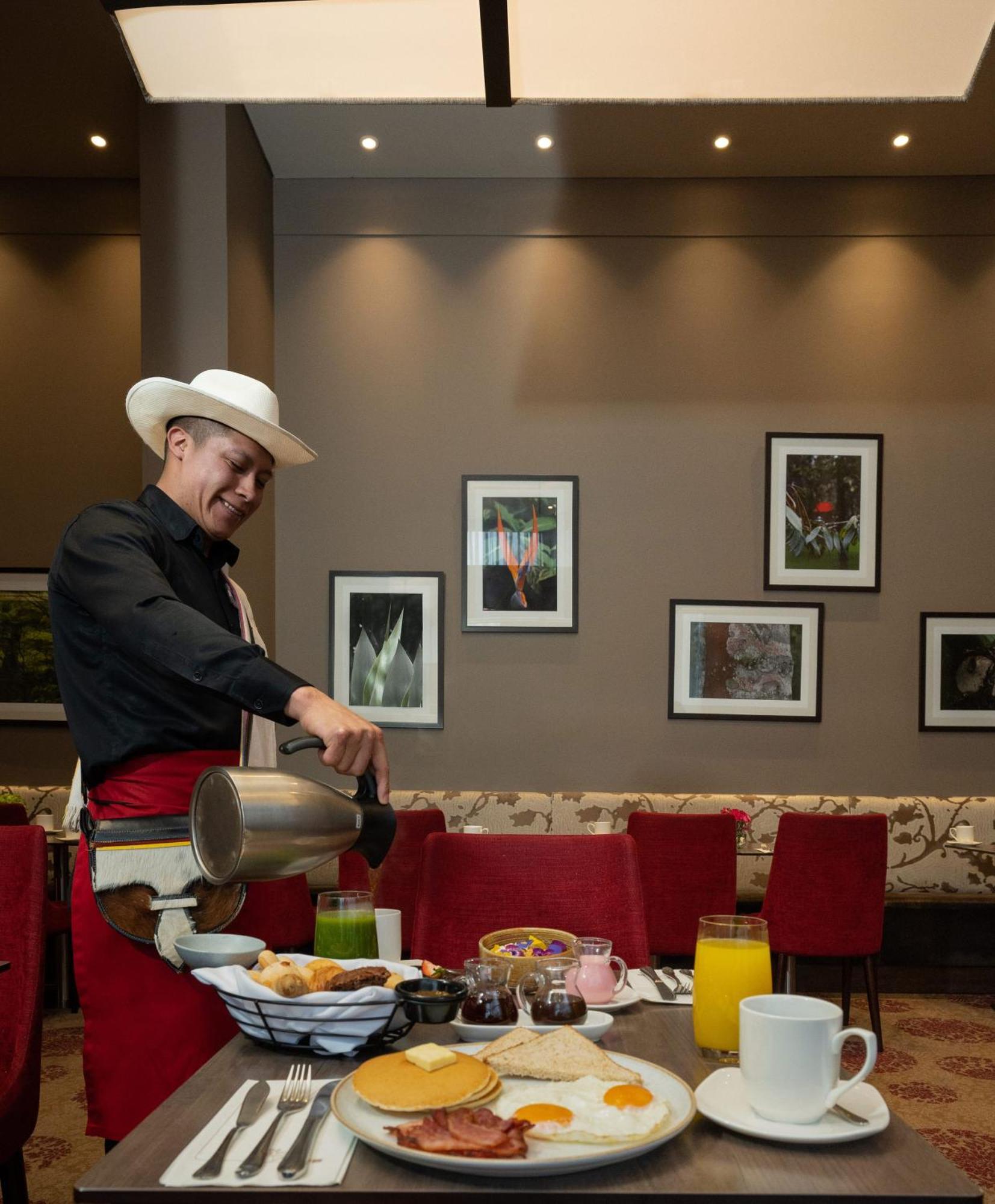 Hotel Hilton Garden Airport