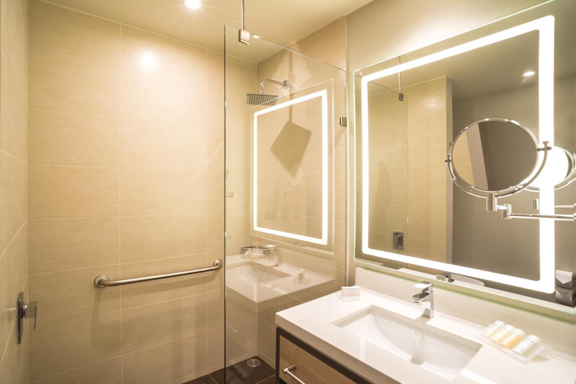 Hilton Garden Airport Hotel
