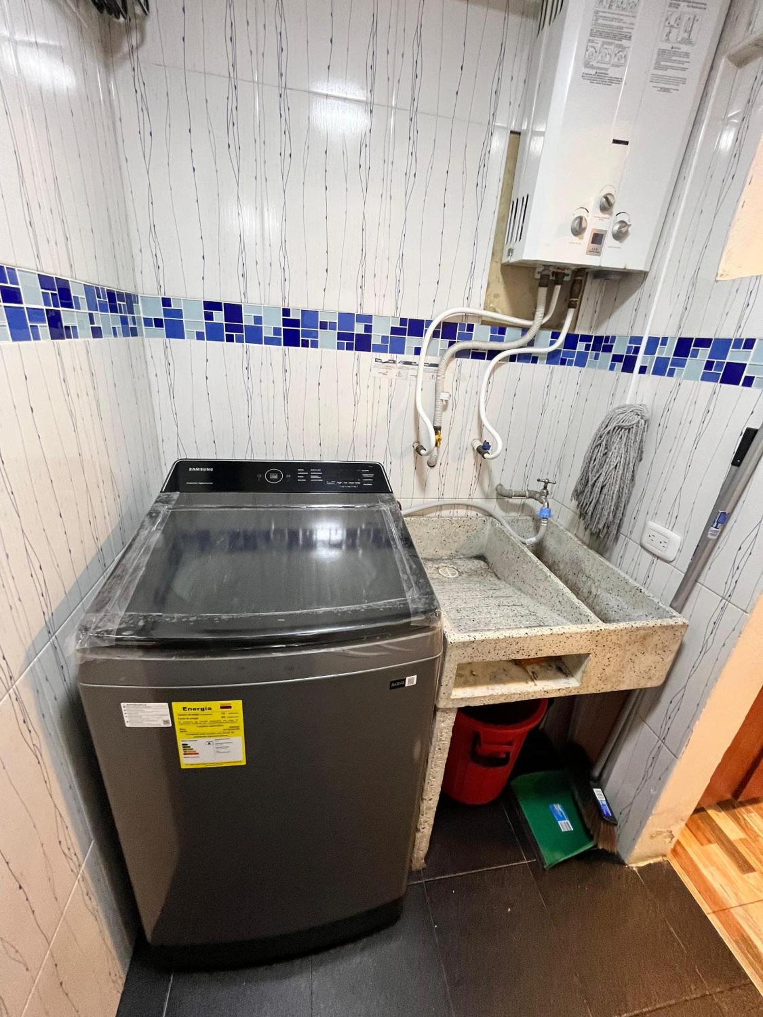 Apartasuites 53 Guest house