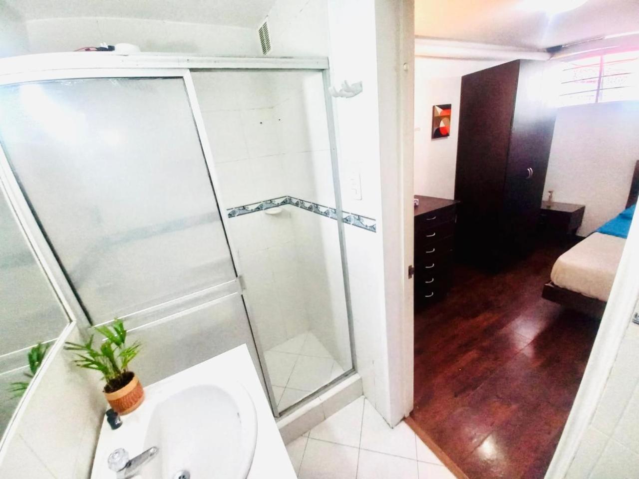 Apartamento Y Embajada De Mexico Apartment