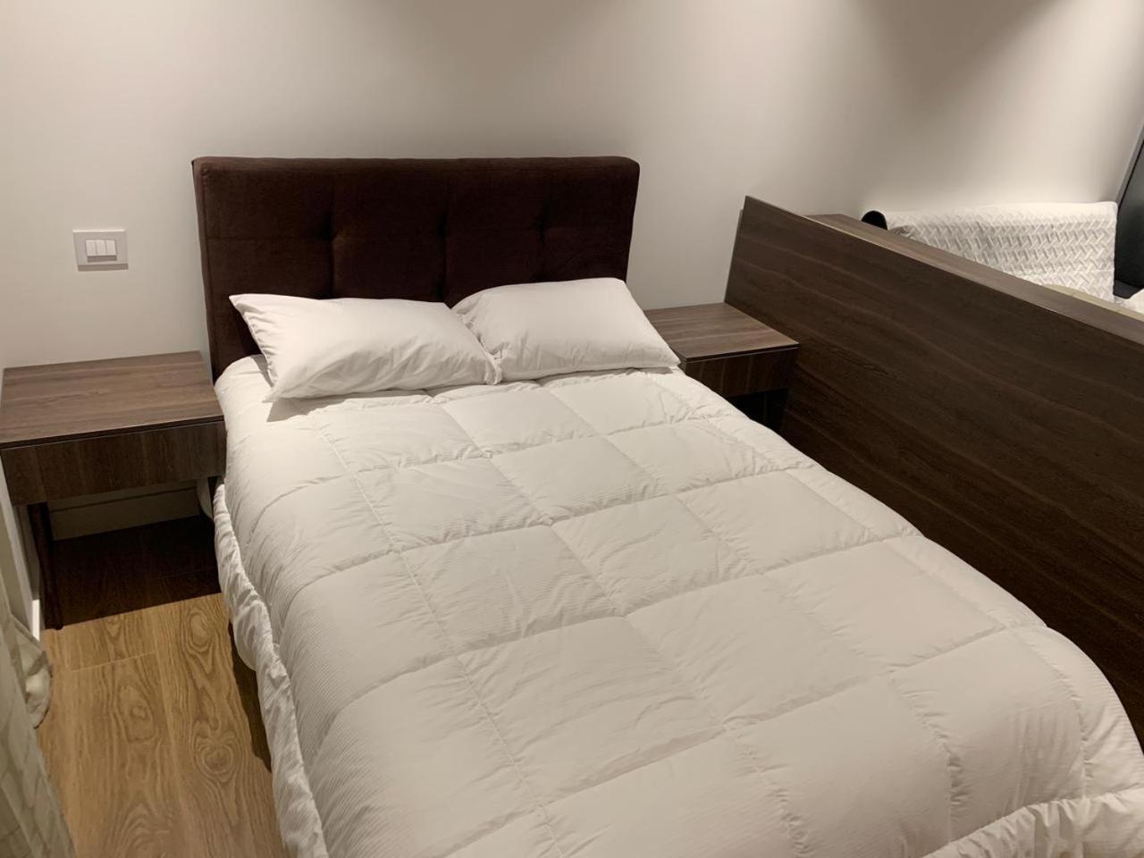 Apartment Avanzza Parque 200 *