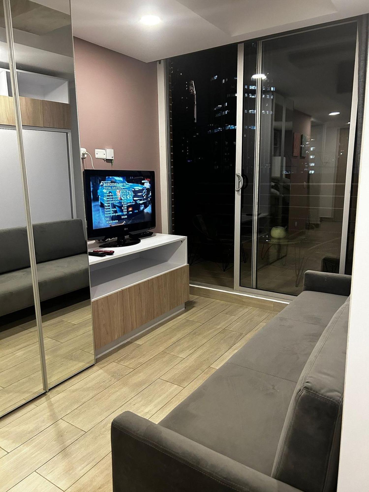 Loft Centro Internacional Bogotano Con Terraza-211 Apartamento