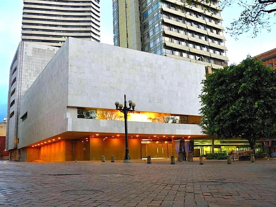 Apartasuite Con La Mejor Vista En Centro Internacional Bogota