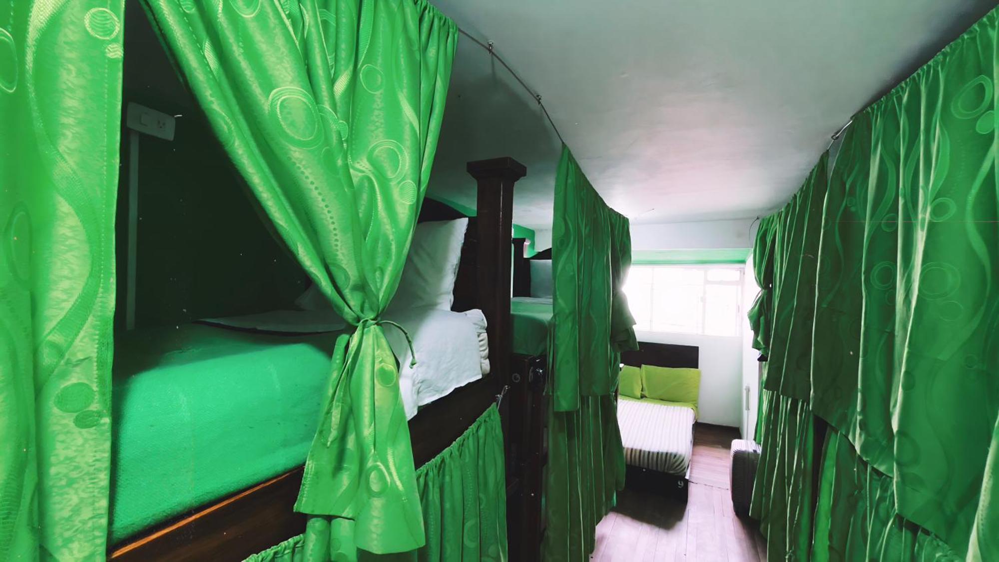 Hostel 82hostel