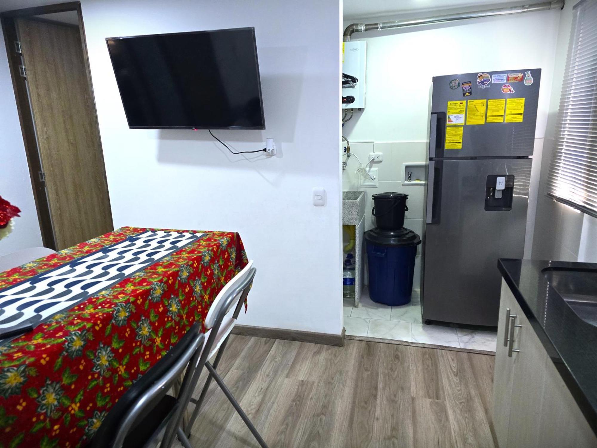 Brand-New Apartment Accommodating Up To 5 Guests, Located In The Northern Sector Of Bogota