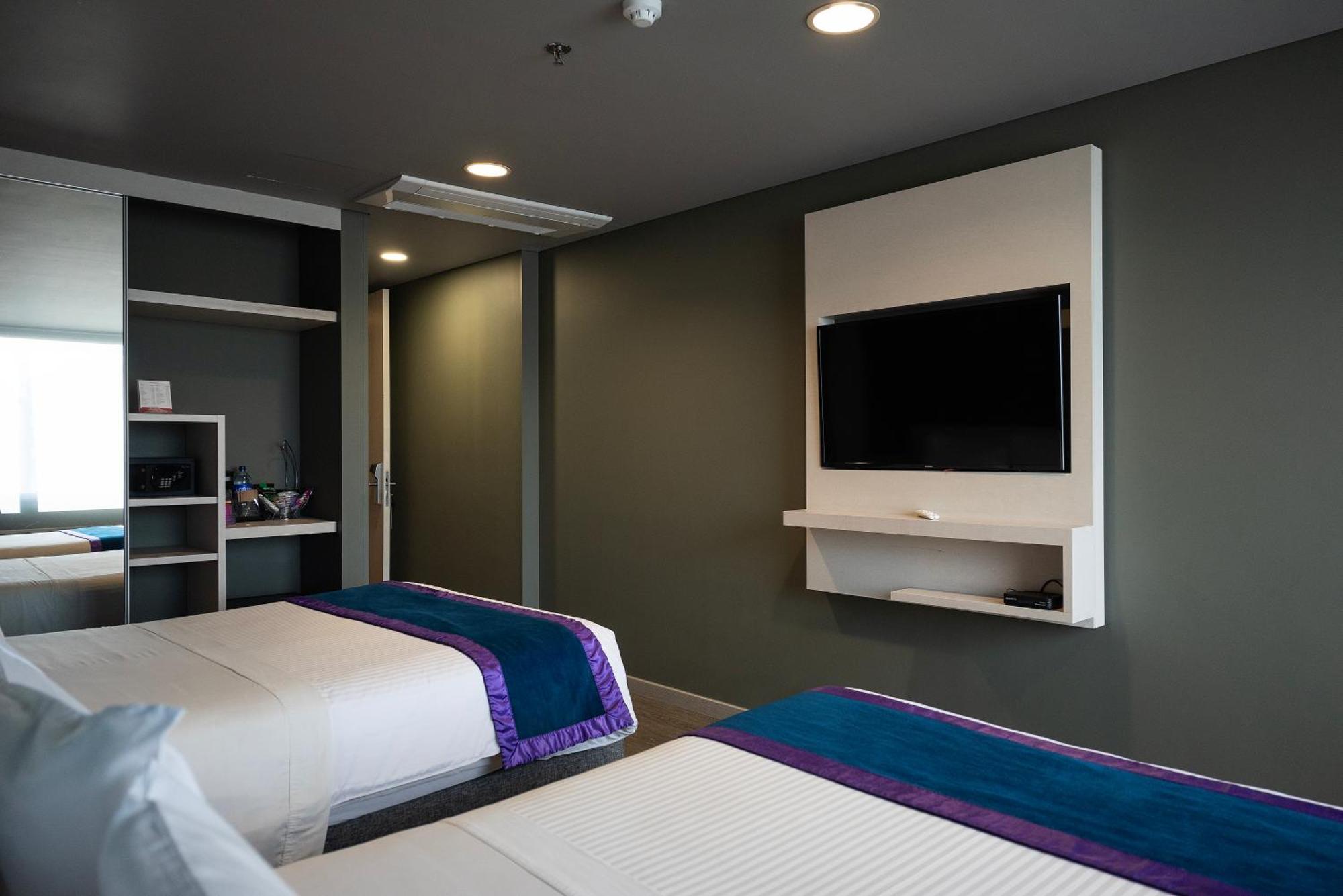 Black Tower Premium Bogota