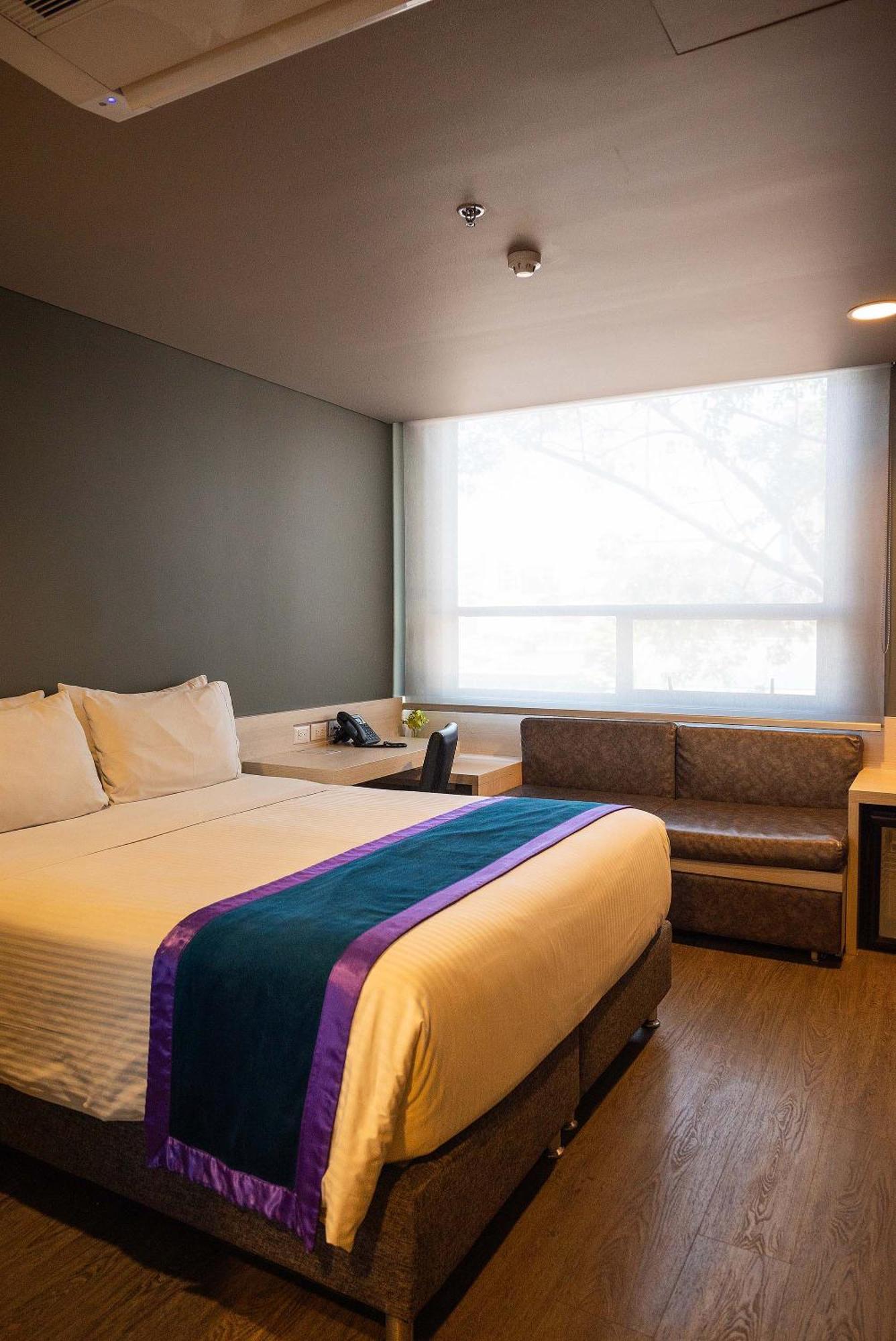 Black Tower Premium Bogota