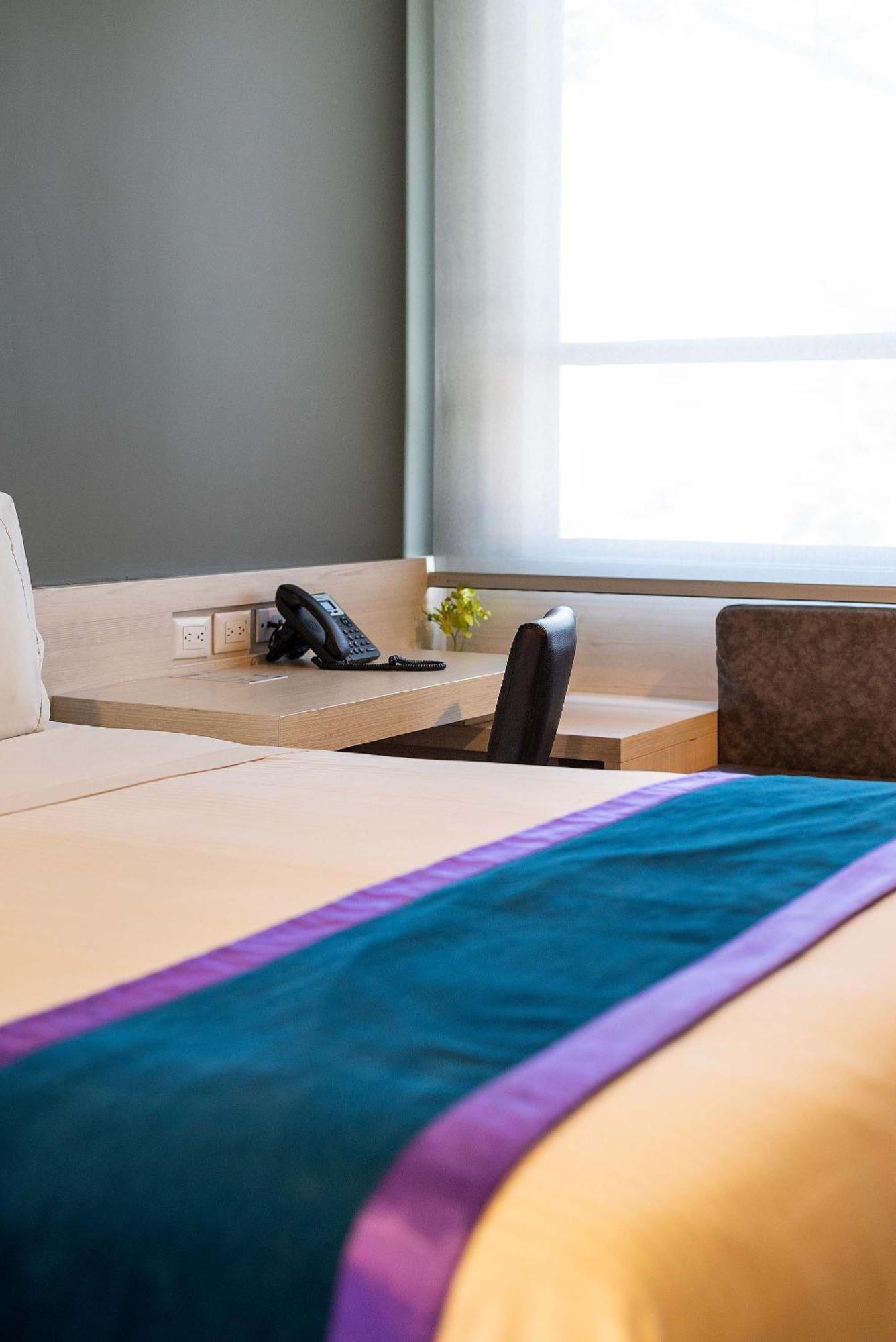 Black Tower Premium 4* Bogota