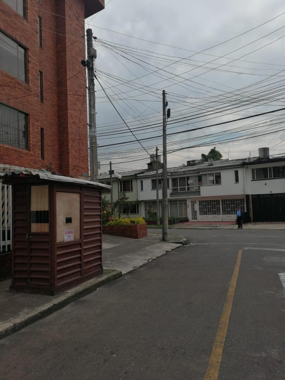 Bienvenidos A La Casa De Rosa Cerca Al Aeropuerto Welcome To Rosas House Close To The Airport Apartment