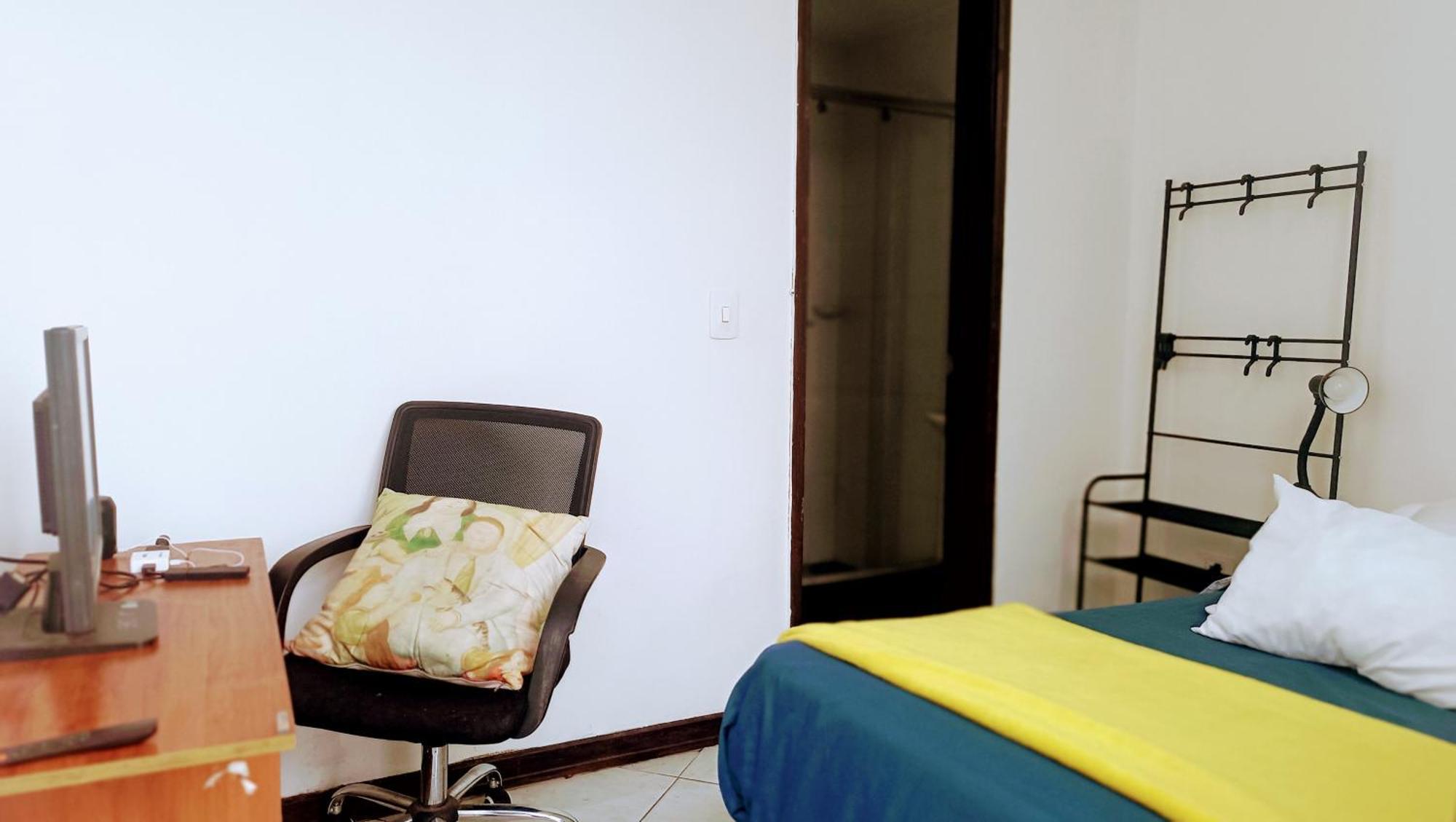 Bed & Breakfast Art And Vitality House Direccion Correcta Calle 24a Bis No 44a 52