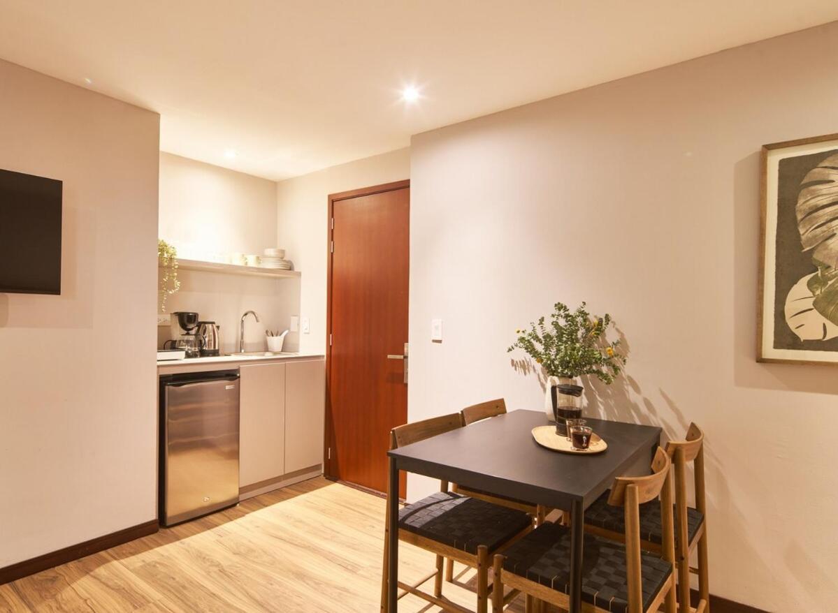 Balcony Retreat In Gourmet Heart 205