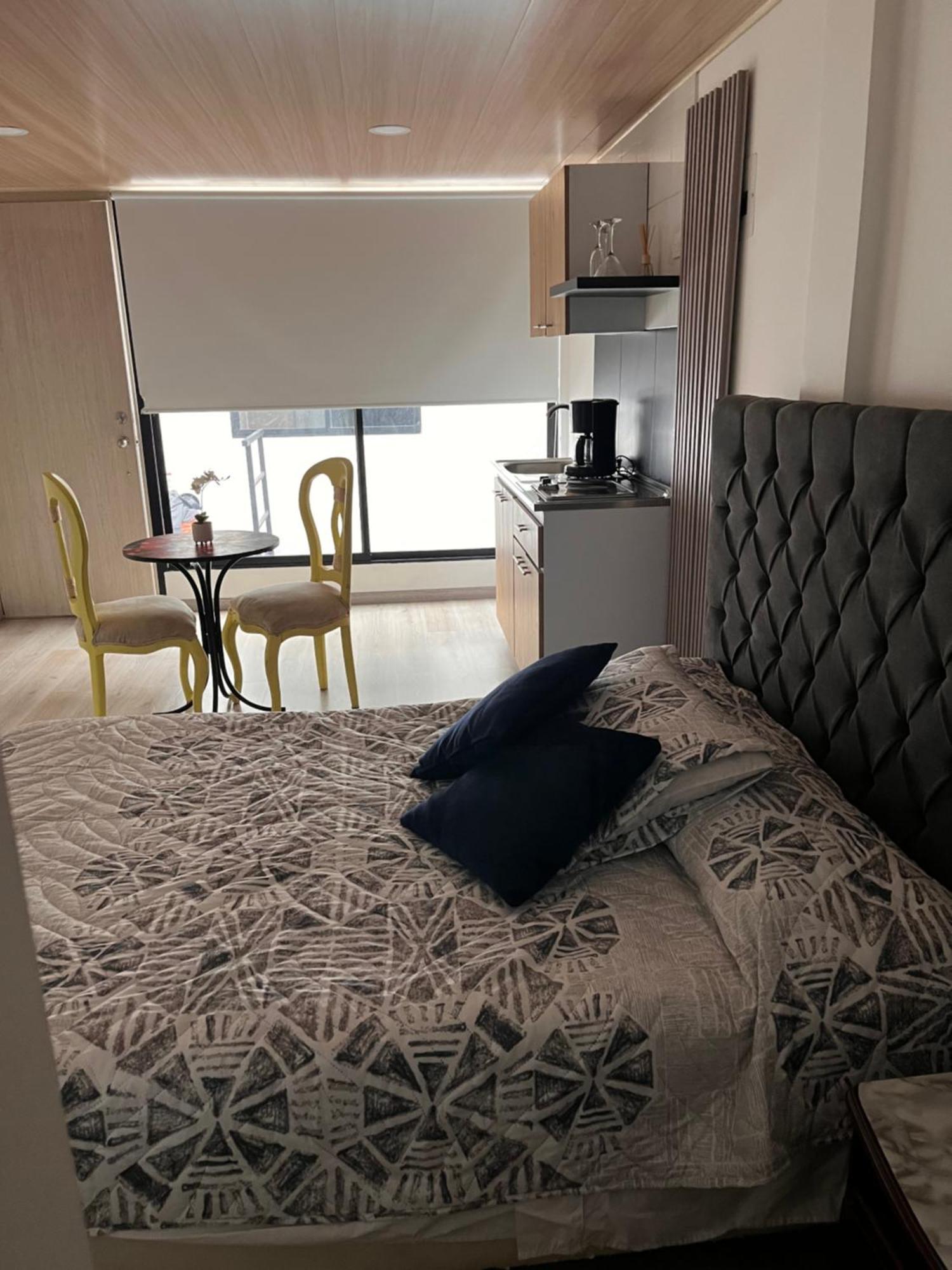 Apartment W Living 203