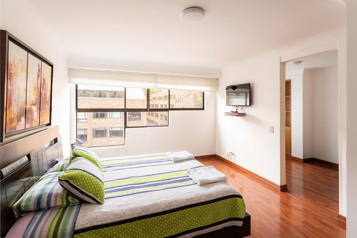 Huge Penthouse In 93's Park