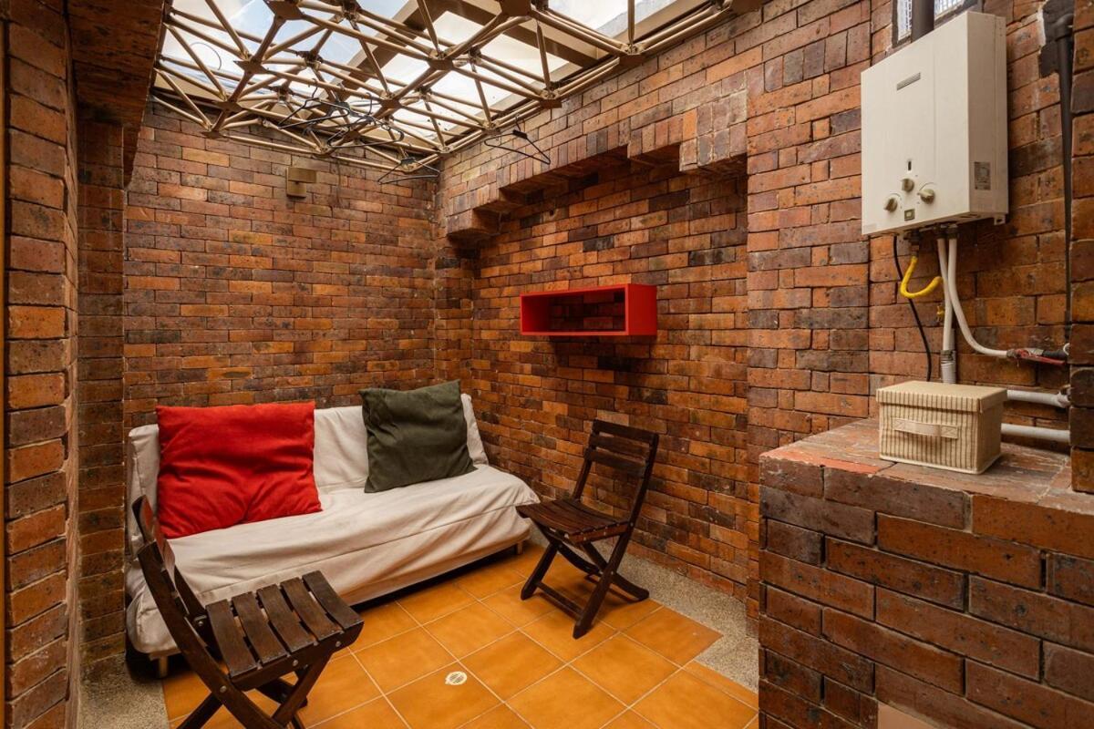 Huge Penthouse In 93's Park Apartment