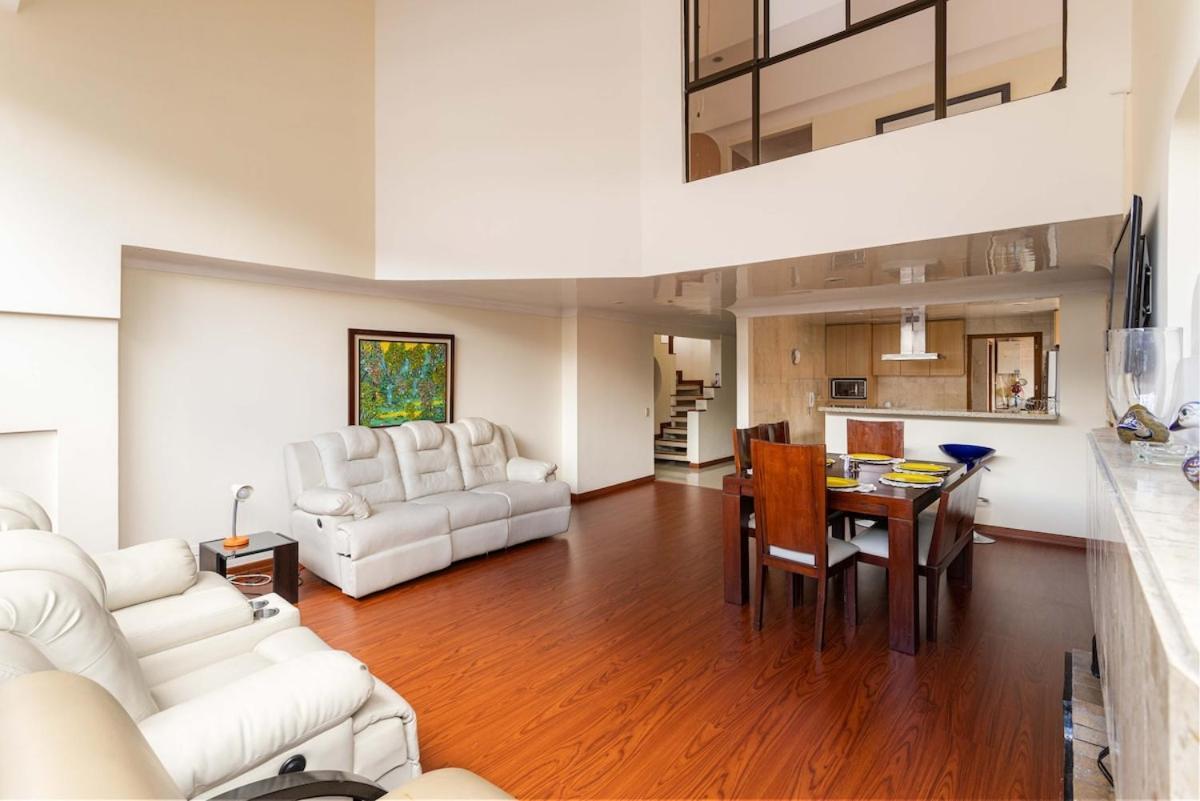 Huge Penthouse In 93's Park *