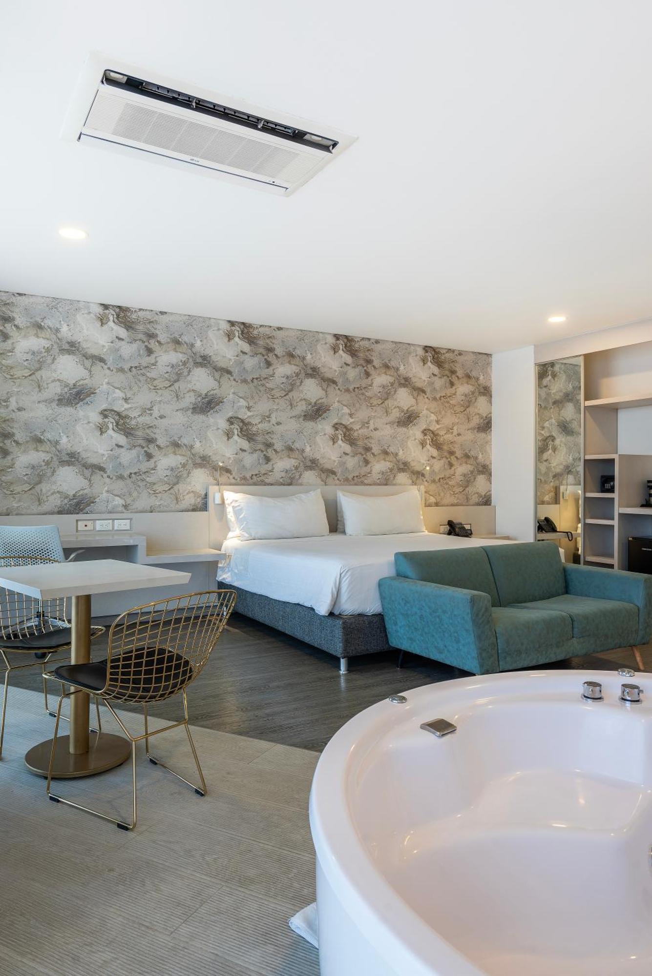 Black Tower Premium Hotel Bogota