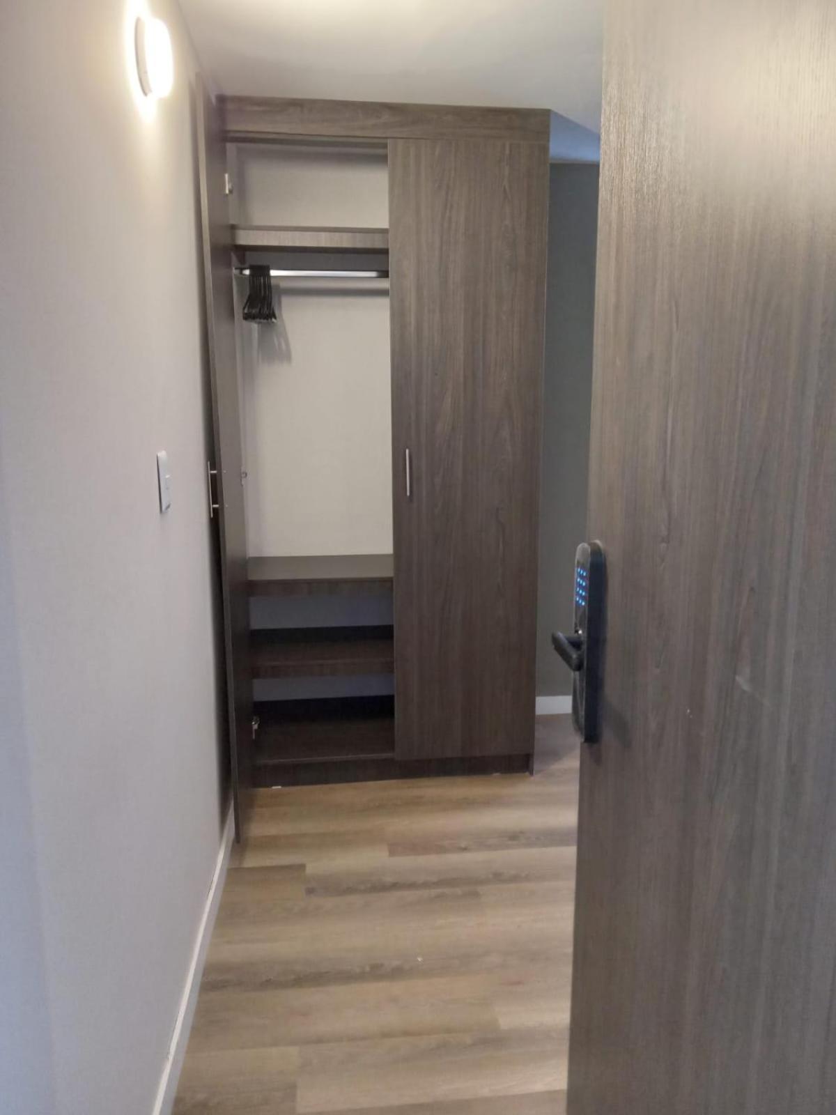 Apartment Retiro79 *