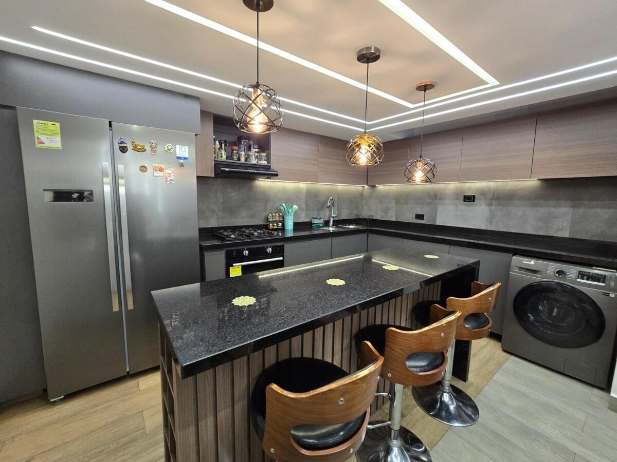 Duplex In Apartment *