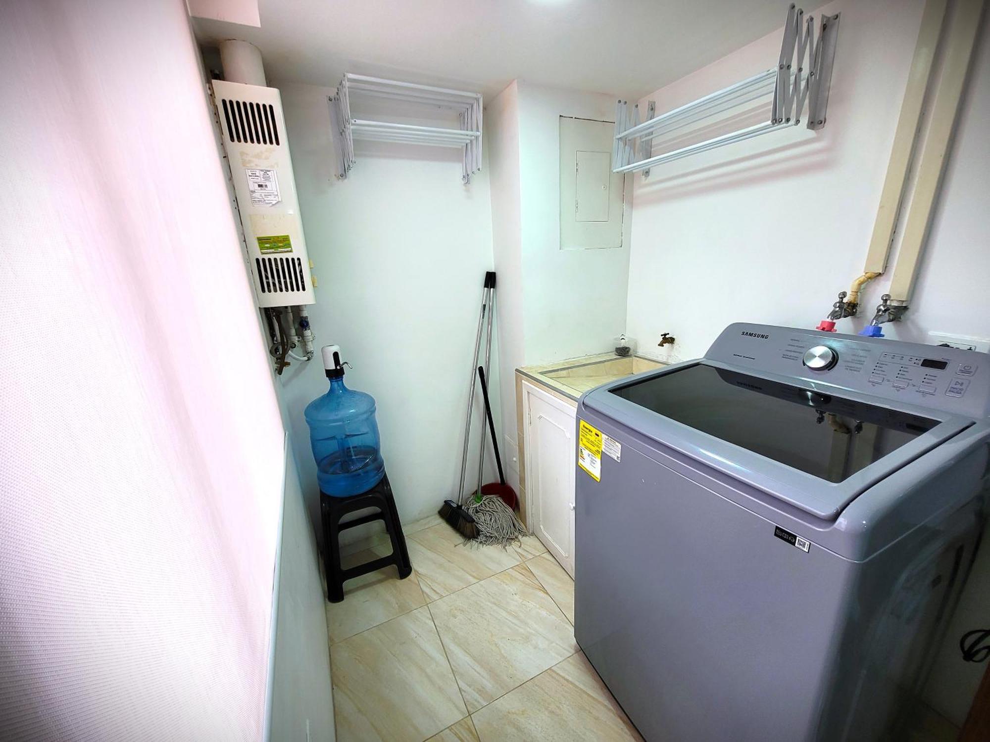 Big, Comfortable And Elegant Apt, Ideal For 4 Or 5 People Apartment Bogota