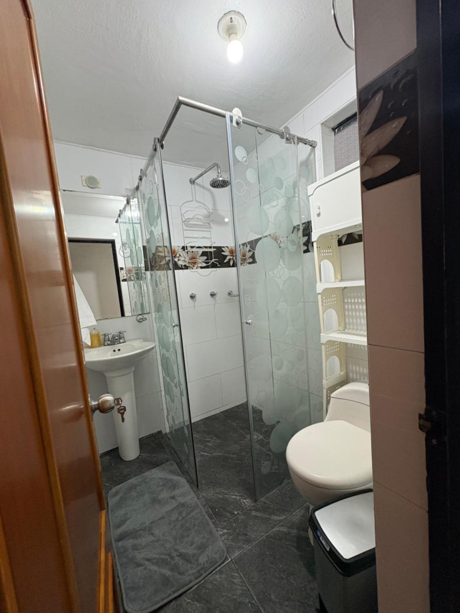 Homestay Dorado - Cerca Al Aeropuerto - 201 *