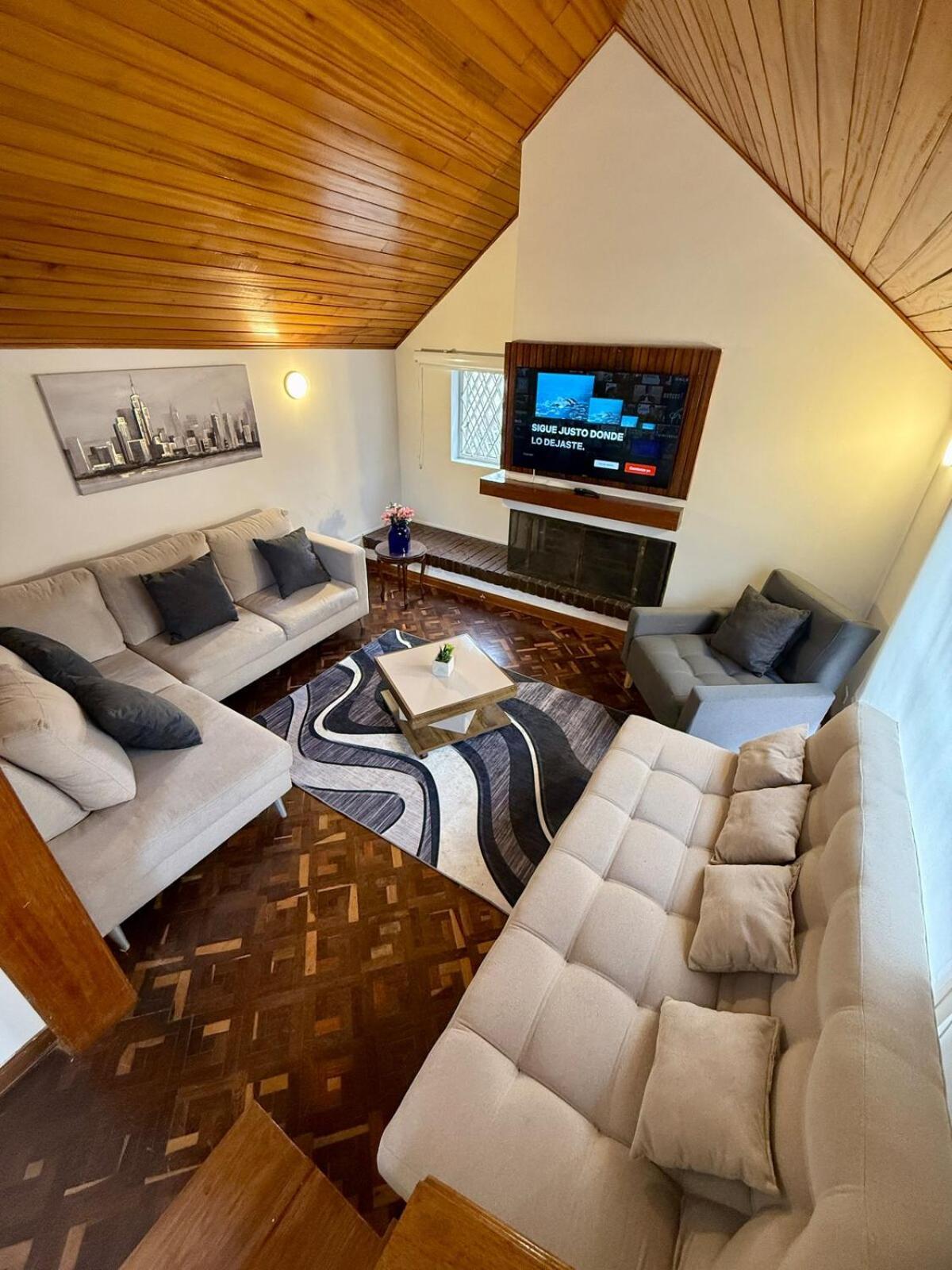 Jacuzzi Portobello Retreat, Trendy Artist House