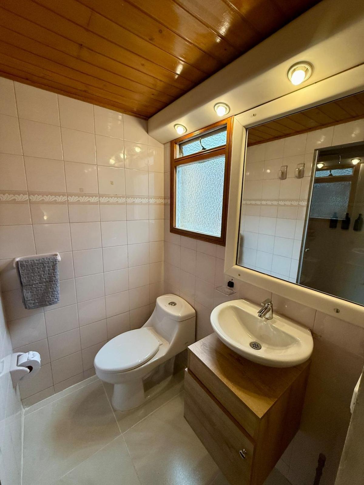 Villa Jacuzzi Portobello Retreat, Trendy Artist House *