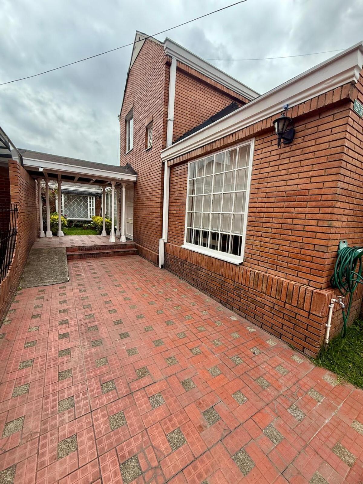 Jacuzzi Portobello Retreat, Trendy Artist House