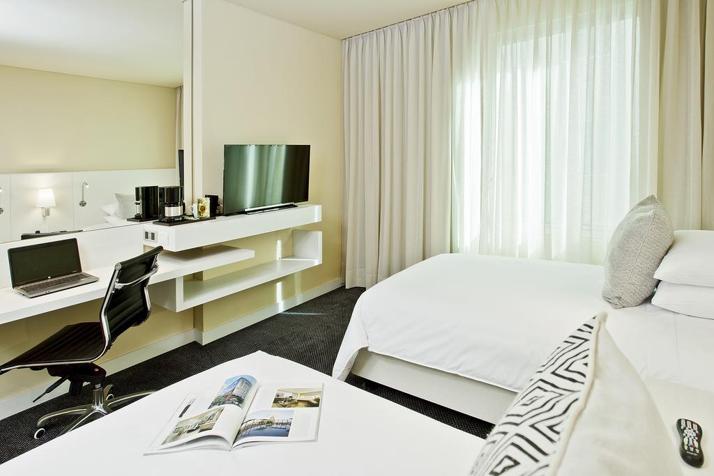 Movich Buro 26 Hotel 5*