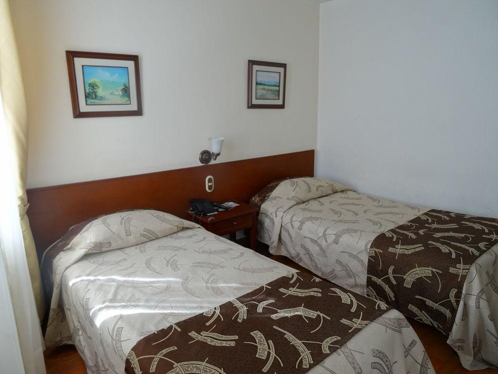Aparthotel Galerias 2*