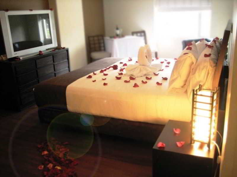 Santa Barbara Real Hotel 3*