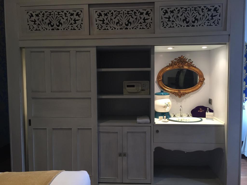 Hotel The Orchids 4*