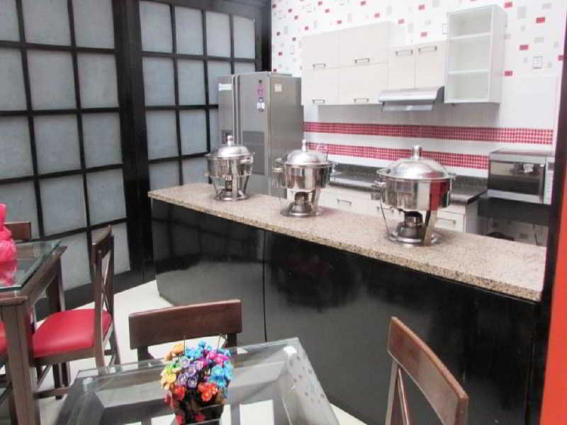 Hotel American Deluxe 3*
