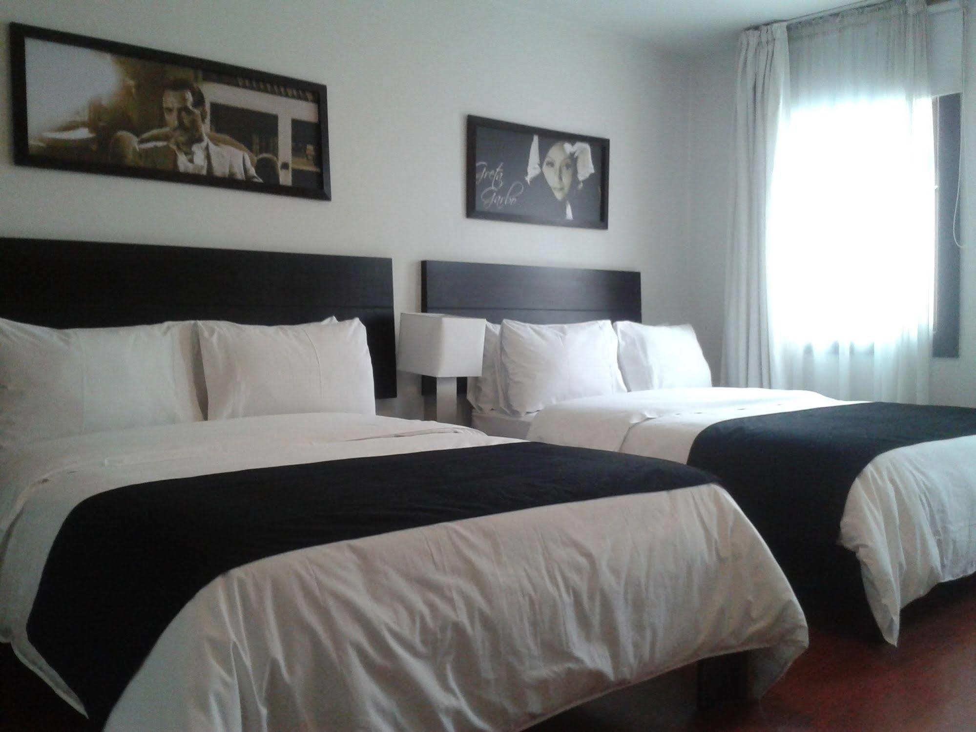 Hotel Charlotte Plaza 26