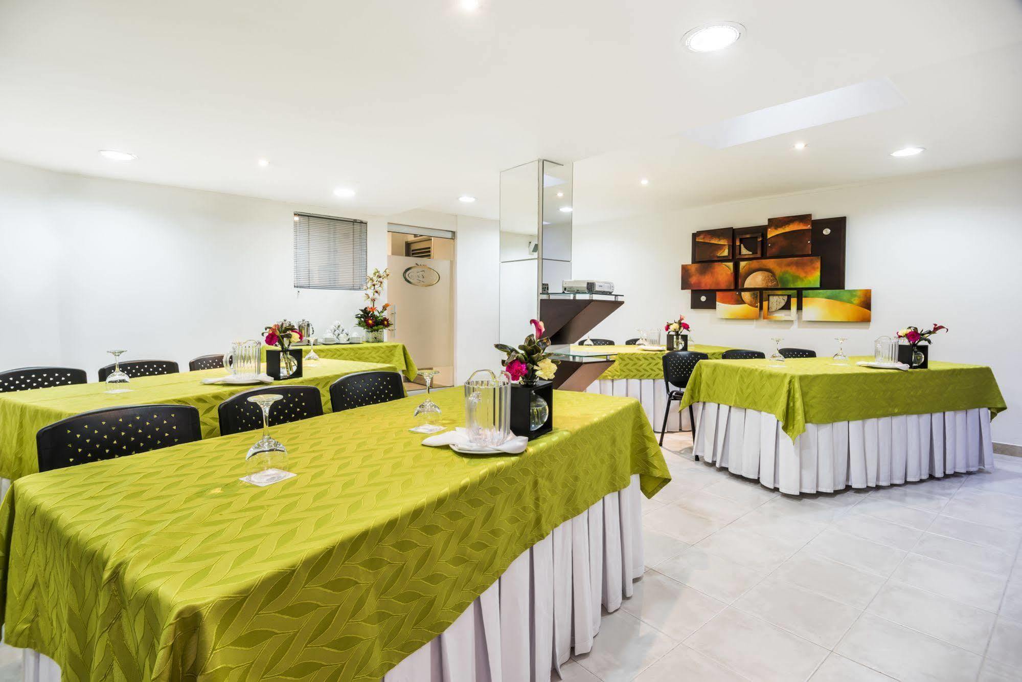 Platinum 4* Bogota