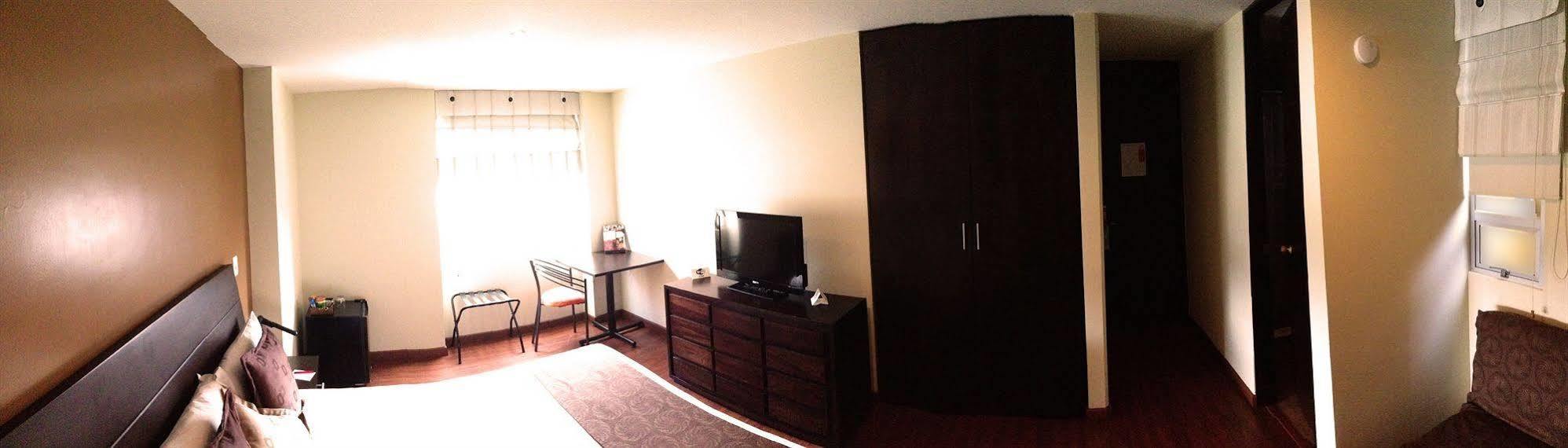 Hotel Santa Barbara Real Bogota
