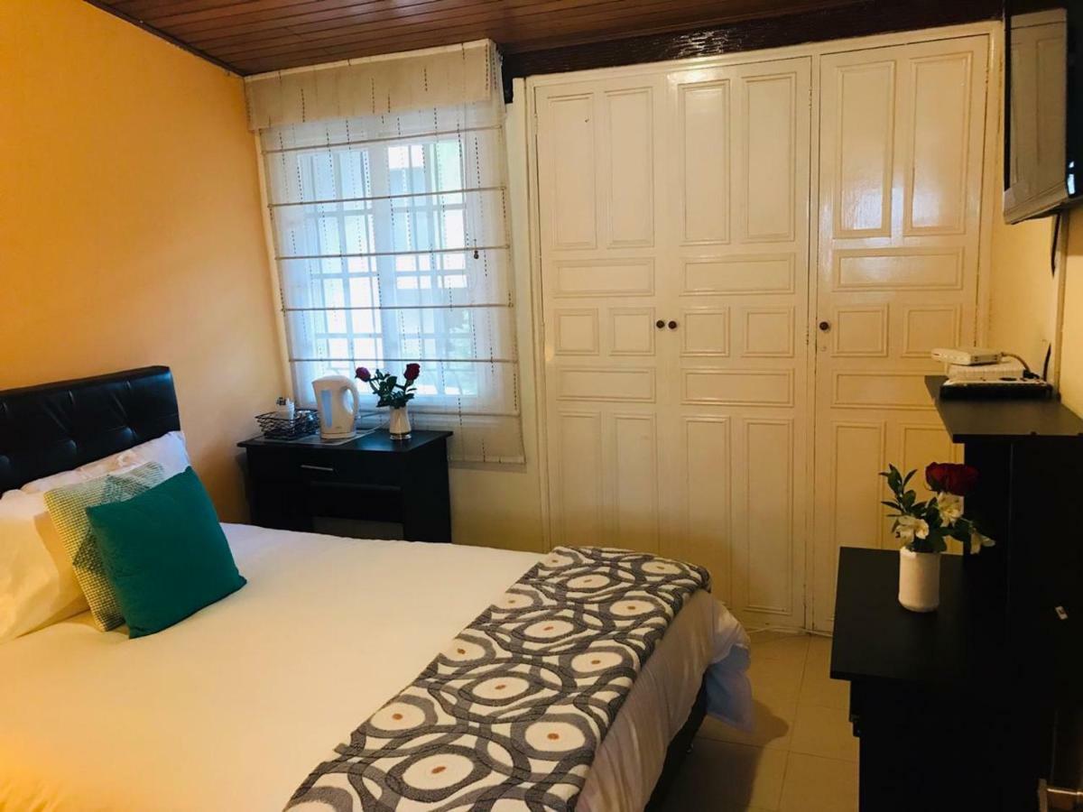 Bed & Breakfast Casa Prada Bogota
