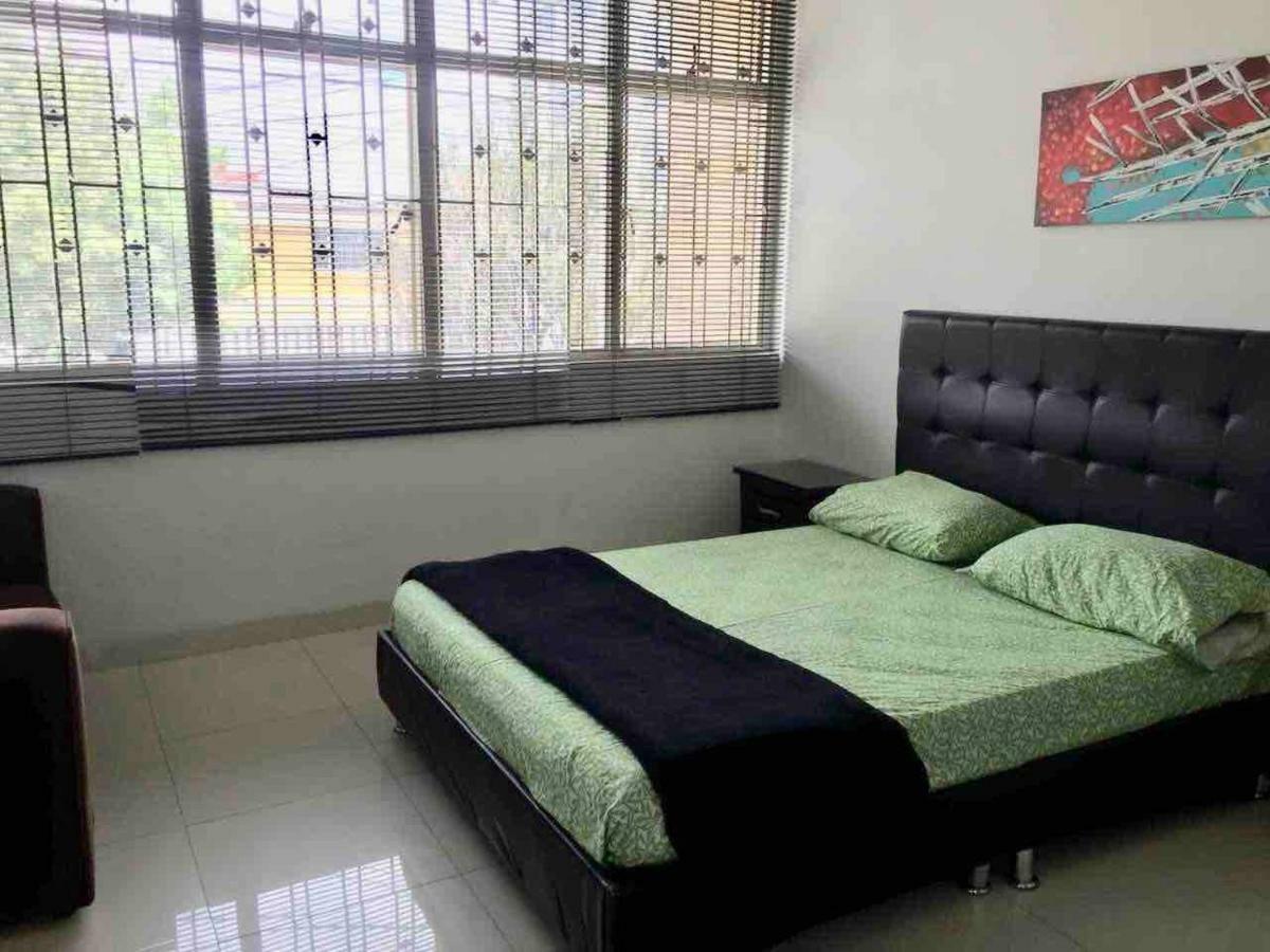 Apartment Spacious Studio Central Location